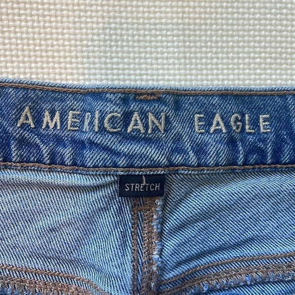 American Eagle 90’s Bootcut Jeans Center Split Size 6 Light Wash Stretch EUC - Picture 8 of 16